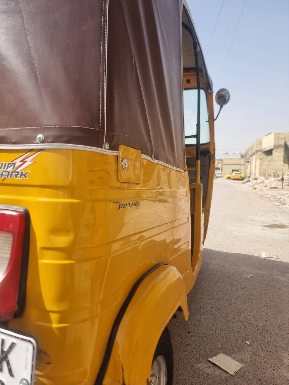 سلام عليكم تكتك البيع 19 شهر 9 رقم انكليزي تحويل ثاني يوم تكتك كامله من كلشي مكينه اكسن لا تنقيص لا تبخير مكينه ما مشروكه مابيه خياسات كهربيات كله شغاله تخم تاير جديد جادر جديد *********** مدينه الصدر حي الكوفه
