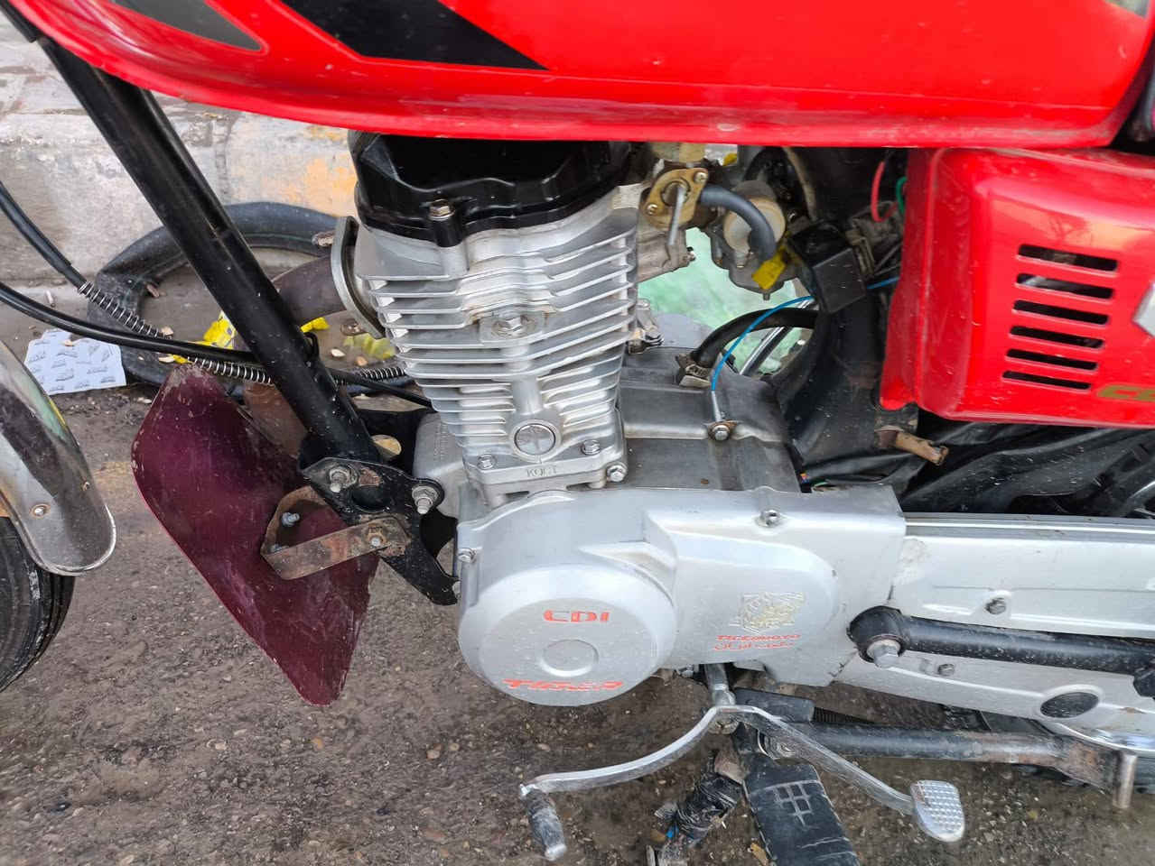 سلام عليكم دراجه للبيع 18 كامله كهربيات هورن اشاير لايت عالي ناصي
اوراق بيه رقم ***********
