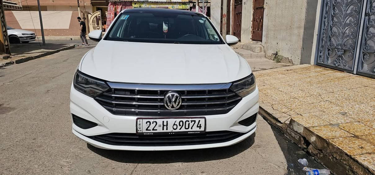 جيتا ٢٠١٩
فول مواصفات 
بانوراما بصمة 
رادار امامي خلفي وجانبي 
كشنات جلد 
هيتر كشنات 
هيتر مرايات
السيارة كلين بدون صبغ 
مكان السيارة موصل الأيسر 
السعر  ١٦٣ $
للتواصل  ***********
