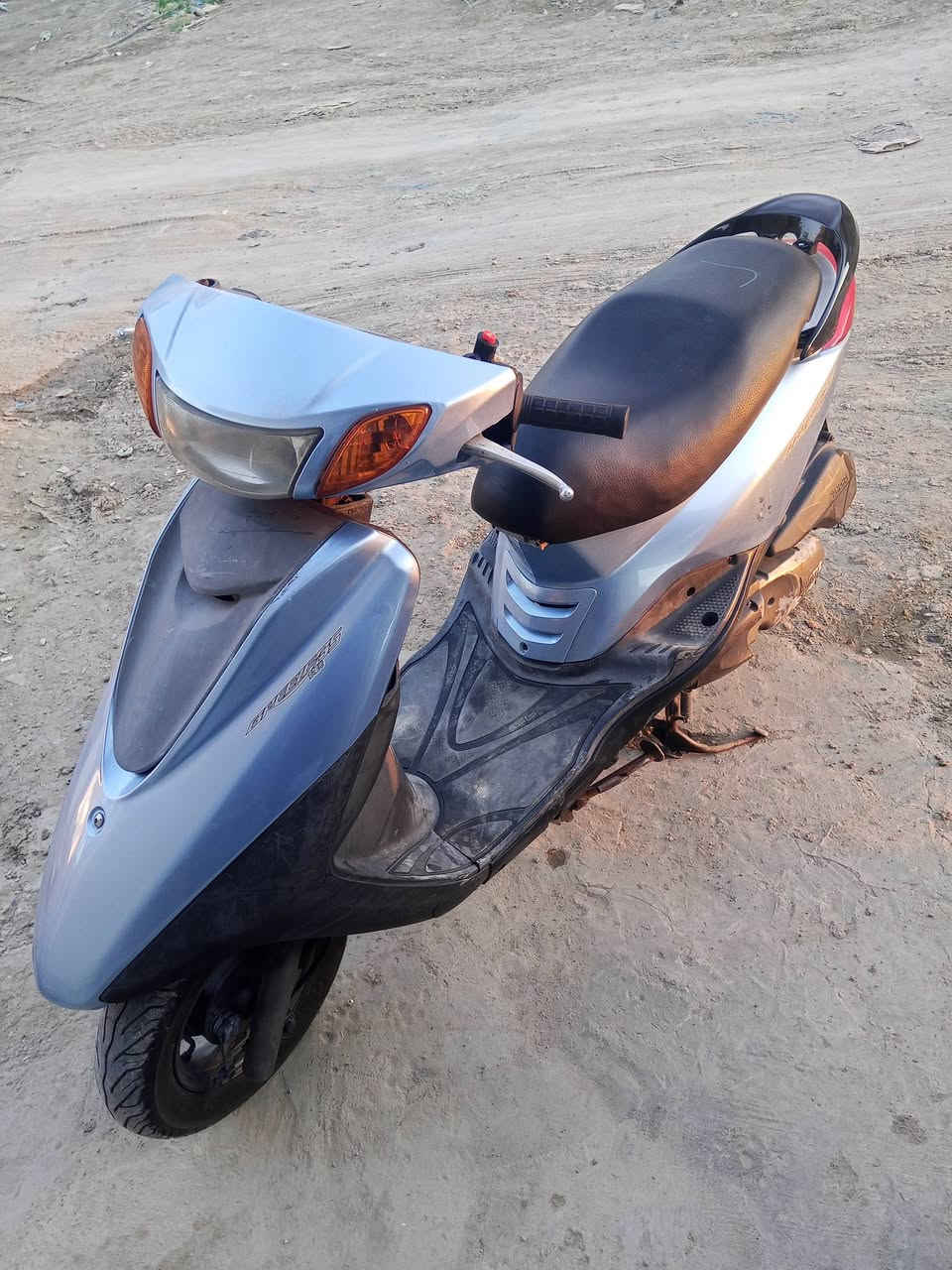 السلام عليكم اكزز 140 نوزل مال رمبه ماصارلهه هواي من نازله للبيع السعر مليون وبيهه مجال للستفسار ***********
