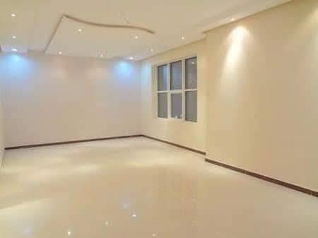 صباغ البيوت معه كادر طلس معه تصليحات وترميم متفرغ حاليا عمل انسب الاسعار نشتغل الكرخ ورصافه   داخل وخارج بغداد وصبغ  جوتن المرجان انواع الاصباغ  اتصل واتساب*********** مفتوح الخاص ورزق ع الله
