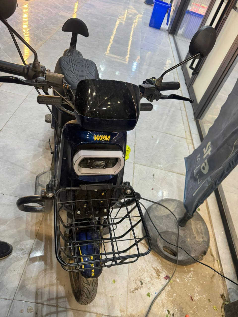 سلام عليكم
عندي دراجه شحن نوع R9 2026 خمس بطاريت اقل شهر من نزلت للشارع دراجه  جديده بعدها للبيع سعر 450 وبيها ومجال بصيط عنواني بعقوبه تحرير 
*********** متواجد ع واتس
