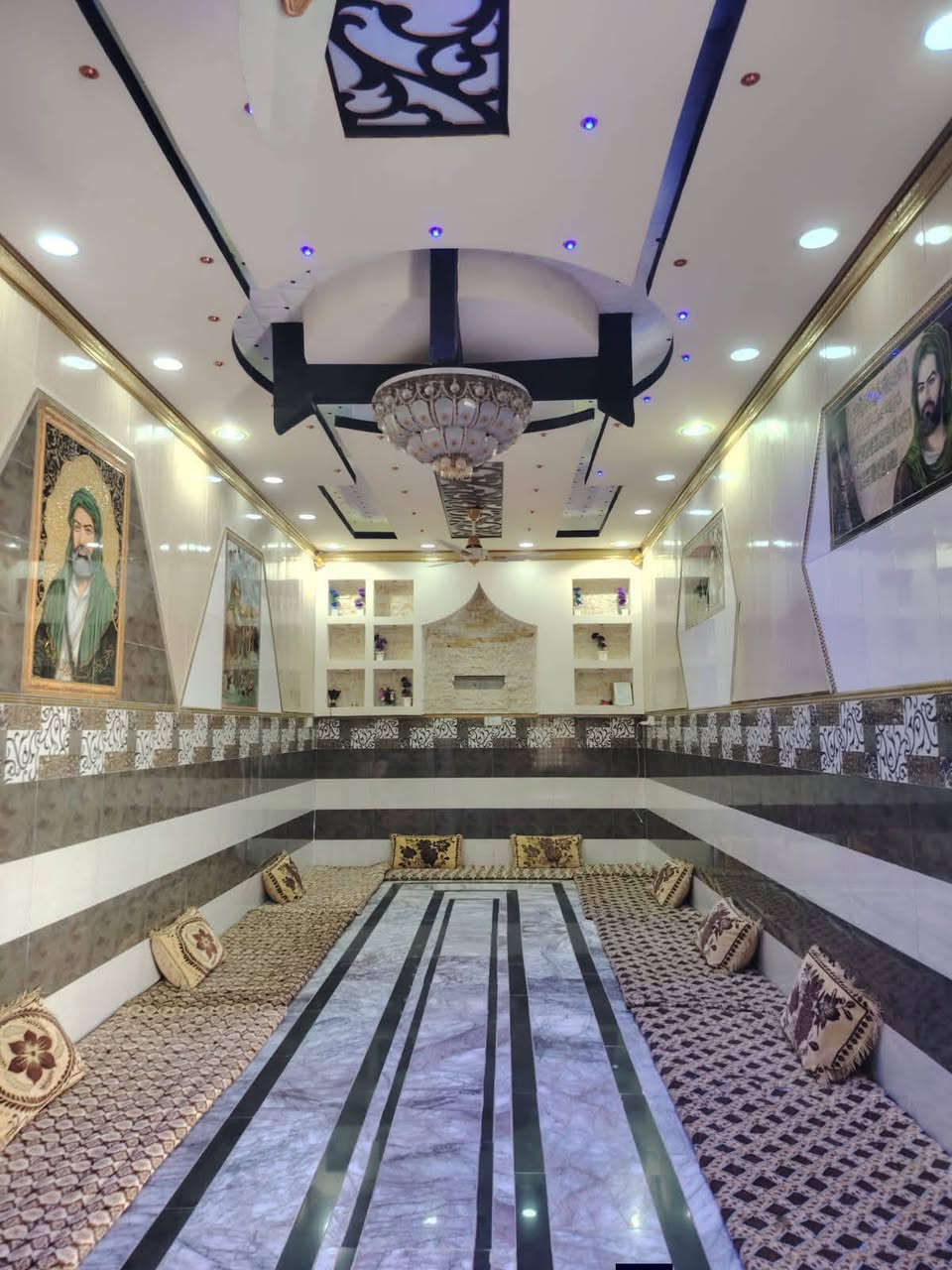 بيت طابو زراعي سند 25 بناء حديث طابقين ثلاث غرف وصالة ومطبخ وصحيات واستقبال كامل من كلشي مابيه اي نقص مساحة 175 خلف الكراج الموحد حوالي كيلو وجه على شارع تبليط منطقة الداينية موقع تجاري سعر 115 وبيه مجال.

بابل قضاء القاسم خلف الكراج الموحد
‏‪***********‬‏
