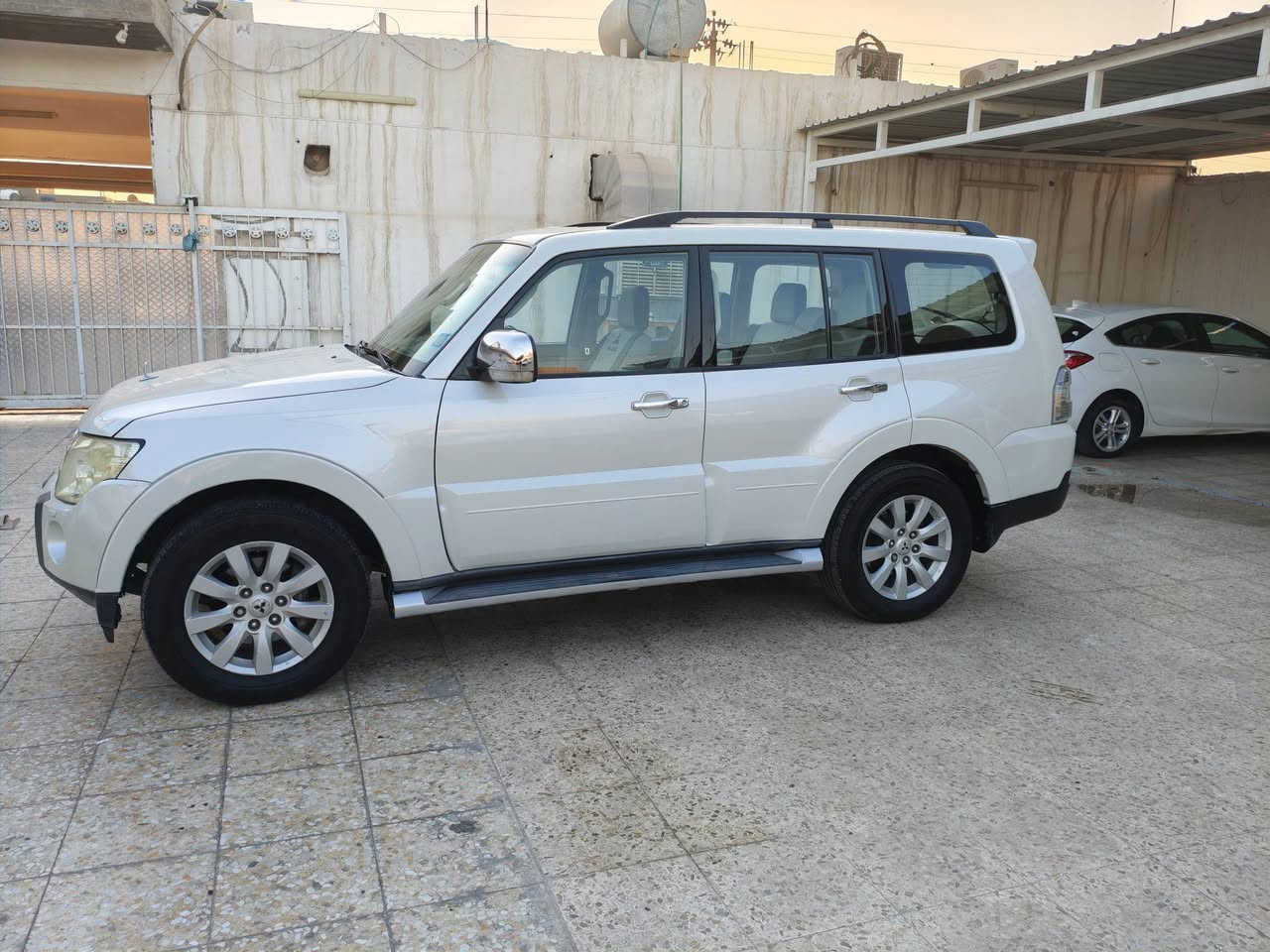 السلام عليكم باجيرو حبتور 2009 سعرها 115 ورقة رقم بغداد فوول مواصفات محرك 3800 مكفوله كفالة عامه ماشيه 140 سيارة جاهزه محرك كير مكفولات للاستفسار *********** السعر 115 ورقة مكان بغداد
