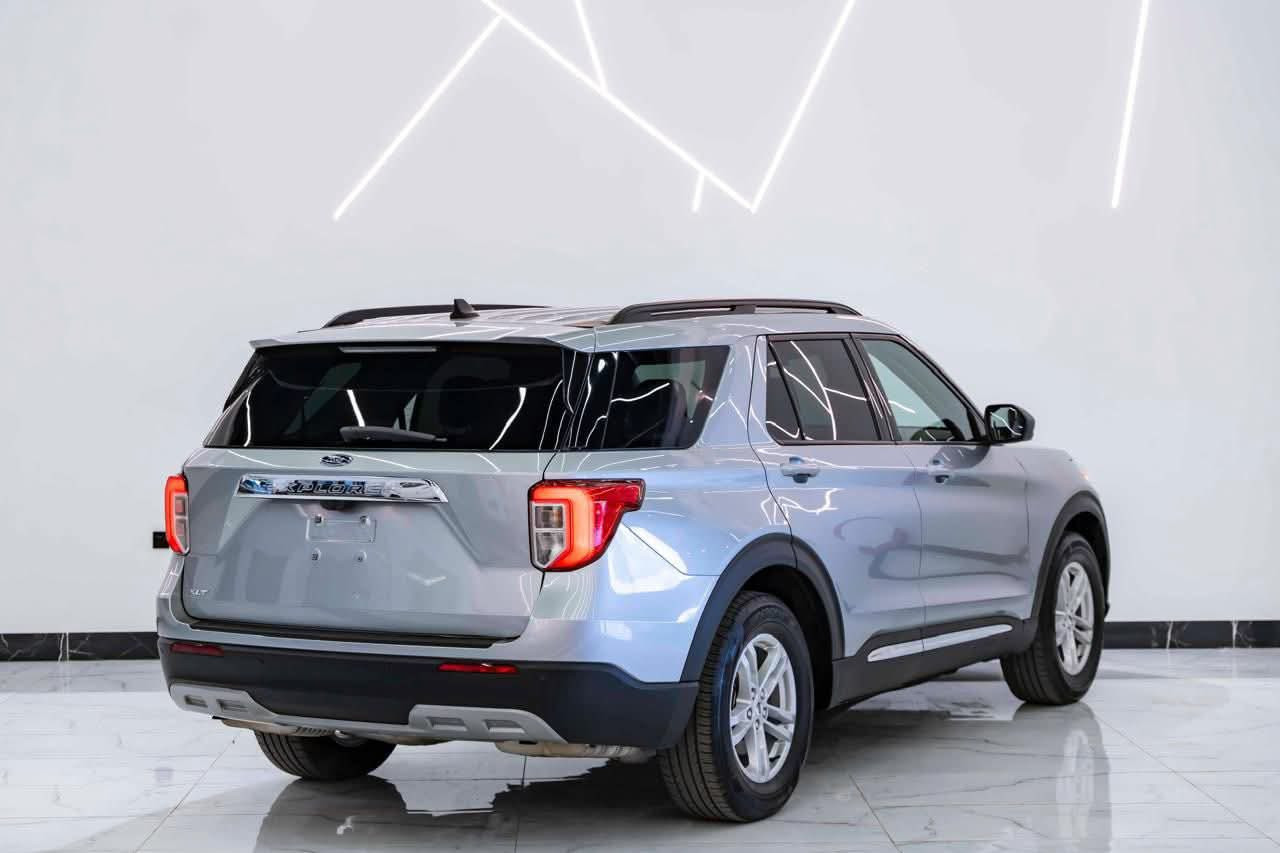 فورد اكسبلور العضلات الامريكيه
موديل 2022 
بدون تبديل بدون صبغ فقط بارد
مواصفات XLT

بصمه تشغيل 

تشغيل عن بعد 

رادار امامي 

نقط عمياء 

كراسي جلد 

كراسي كهرباء 

تدفئه كشنات 

تدفئه استيرن 

لد امامي بلادي 

صندوك كهرباء 

تحكمات استيرن 

داعمه نظام خرائط 

GBS

تبريد مركزي 3 قطع

7 راكب 

انظمه وضعياده قياده 

اوتو هولد

سايد ابريك كهرباء 

نظام اطفاء المحرك عند الوقوف 

كامره خلفيه 

حساسات خلفيه 

رادارات جانبيه

توقف ذاتي عند الرجوع 

وباقي المواصفات معروفه 

مكان السياره ديالى المقداديه 

35 الف مايل ممشه السياره وقابل للزياده

السعرر 235. استفسار اكثر اتصل ***********
