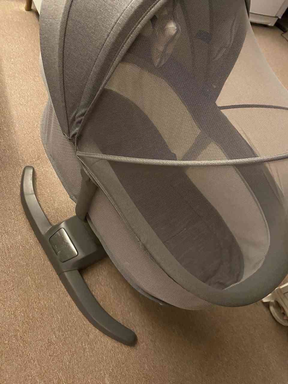 ✨ للبيع هزاز أطفال ماركة ماستيلا ✨
• يشتغل على الكهرباء 🔌
 • يهز الطفل بشكل هادئ ومريح للنوم 😴
 • مريح وآمن للطفل
 • قماش نظيف وقابل للتنظيف
 • خفيف وسهل النقل
 • مناسب من الولادة

💯 الحالة: مستعمل بحالة جداً جيدة (نظيف وما بيه مشاكل)
📍 الموقع: (بغداد)
💰 السعر:  (60)


**إذا كنت صاحب هذا الإعلان وتريد حذفه لأي سبب، رجاءا أرسل رسالة إلى الدعم الفني**