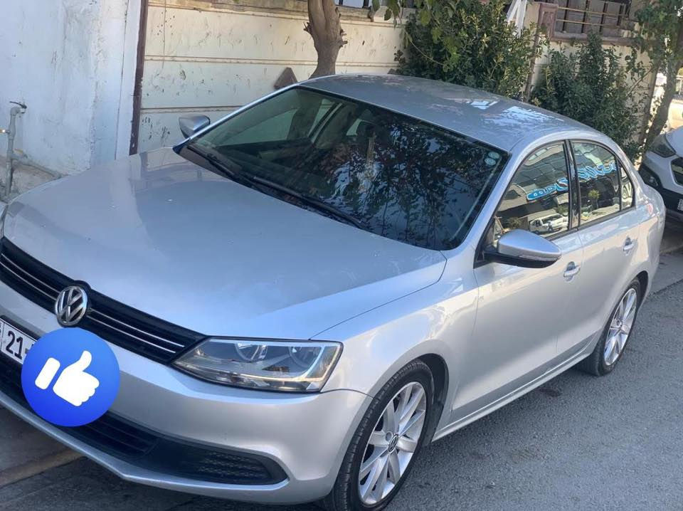 جيتا 2014 خليجي
سيارة كلين محرك 2000 تنفس طبيعي 

تخم تاير 

صدر امامي خلفي كله جديد 

سيارة كاملة ما بيها نقص خير من الله 

#الهاتف ***********

#المكان ديالى
