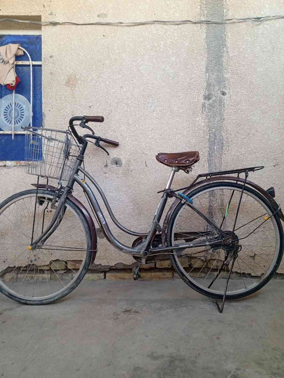 السلام عليكم بايسكل شركه سانتوس للبيع قيم واخذ مكان البايسكل قضاء الغراف الرقم لااستفسار ***********
