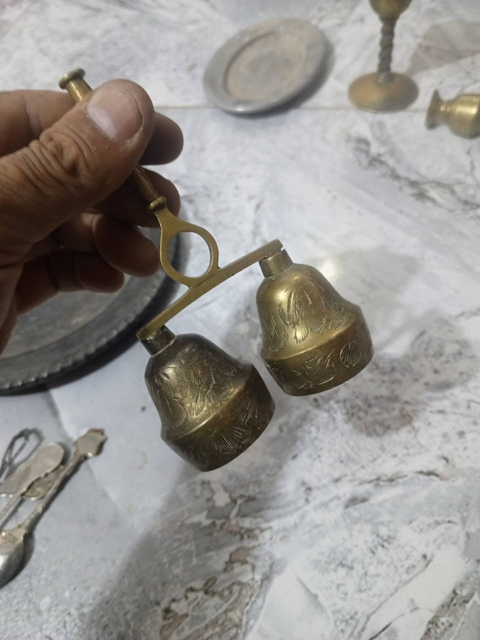 مرحبا بكل الاعضاء المحترمين 
قطع نحاسية مميزة البيع مزاد وزاد الله من زاد يوجد توصيل لجميع المحافظات
بالعافية على الياخذهن وأن شاء الله مرزوق بيهن


**إذا كنت صاحب هذا الإعلان وتريد حذفه لأي سبب، رجاءا أرسل رسالة إلى الدعم الفني**