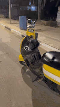 للبيع ماكس بوليسي كابريتها كلشي شغال دراجه ناعمه وحلوه ***********
