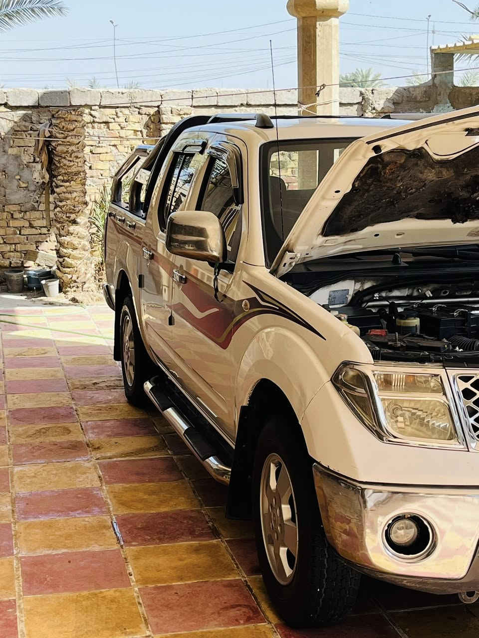 السلام عليكم نيفاره موديل 2014 بلاديه كفاله عامه لا بارد ولا صبغ ولا تبديل مواصفات LE تحكم ستيرن تبريد كلشي شغال  رقم نجف  مكان السياره حله سعر للستفسار اتصال ***********
