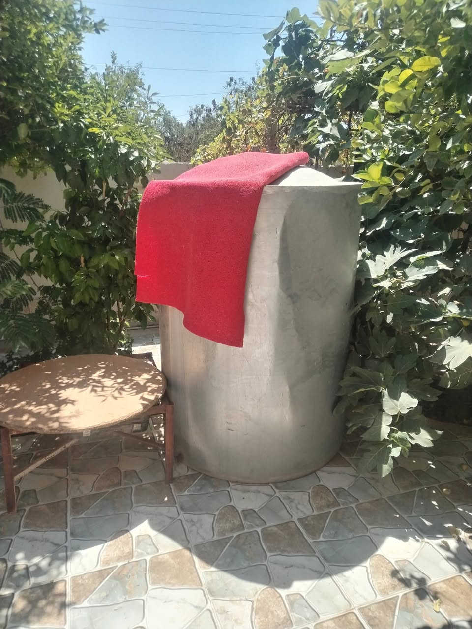 تانكي كبير للبيع مكانه يم مطعم صمد نظيف جديد مامشدود سعره 75 الف


**إذا كنت صاحب هذا الإعلان وتريد حذفه لأي سبب، رجاءا أرسل رسالة إلى الدعم الفني**