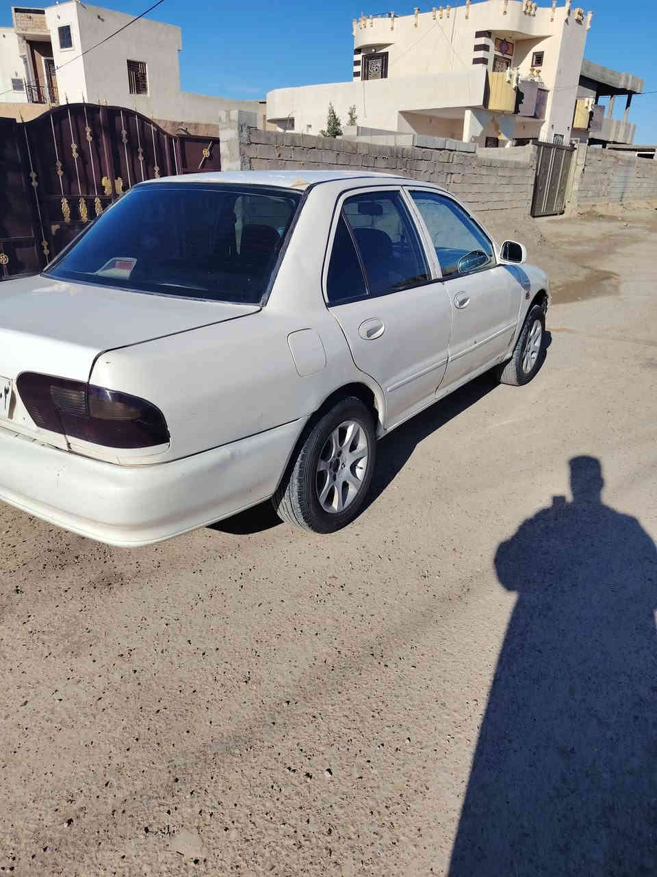 السلام عليكم بروتون نواب ضباط مطلوبة رقم ديالة صدامي بيهة.كتاب فقدان بدون صاحب ماند صاحبة مكفولة كير ومحرك شرط صدر خلفي وامامي جديد تخم تاير أربعة جديد مسجل وأربع سماعات شغال كهربيات كلهة شغالة كشر وقرفة جديد مضومت تبريد كاملة سيارة جاهزة من كلشي السعر ٢١ ورقة وبيهة مجال بصيط مكان السيارة العلم قريت الربيضة ***********) *********** مراوس حسب القناعة
