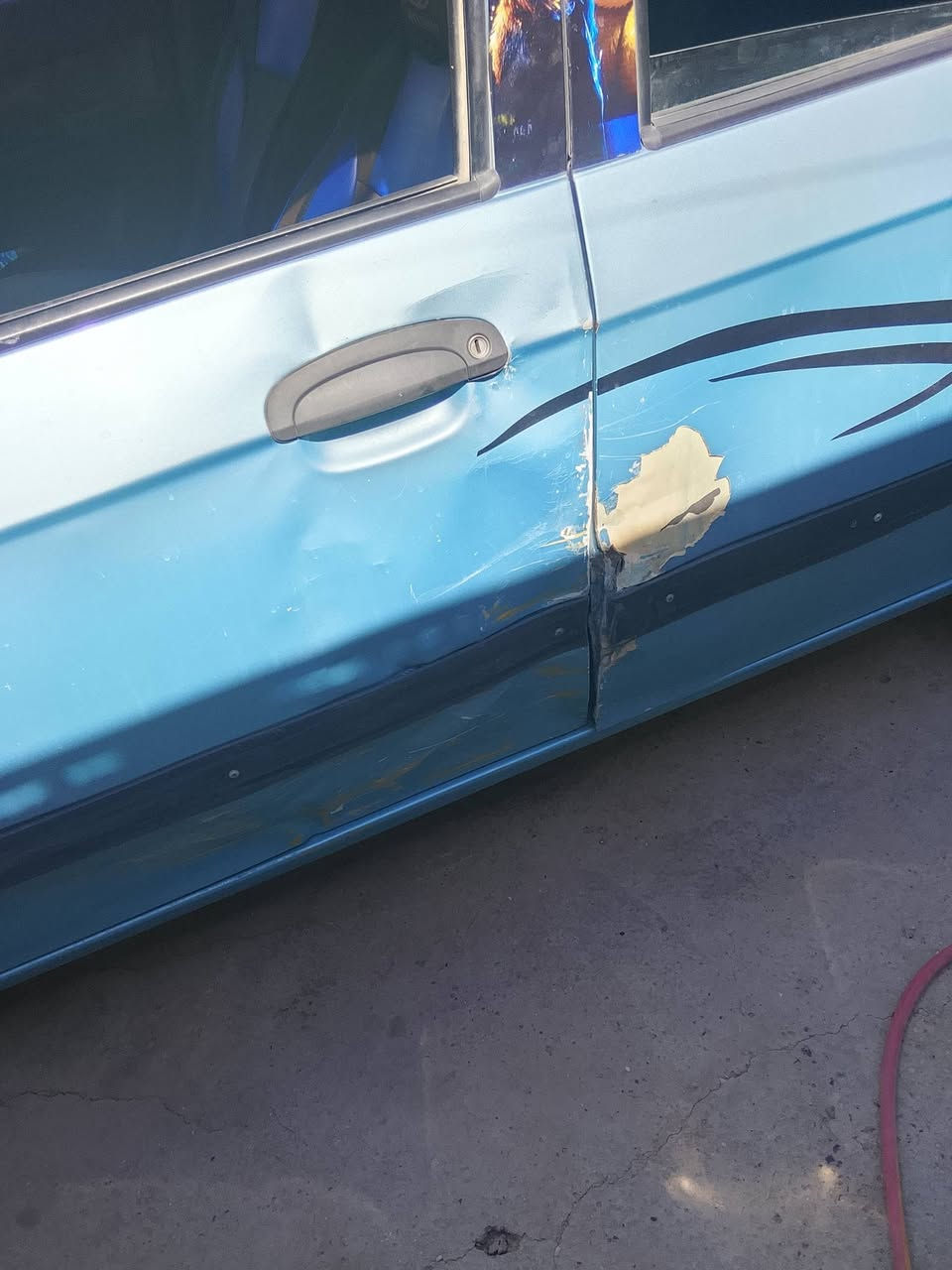 جيتز موديل 8 سيارة خير من الله محرك 1600 كير اوتو تبريد صدر تخم تاير سيارة جاهزة فقط بيها طخة بالباب للاستفسار *********** السعر 57
