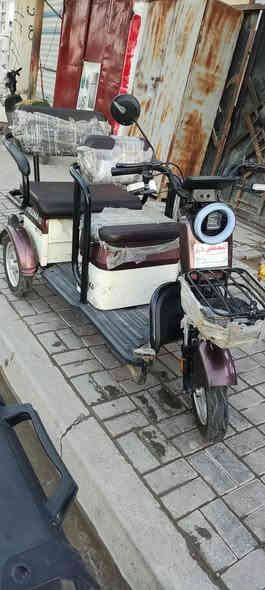 السلام عليكم دراجه شحن سرعه 50 بطاريه جديده
سعر 850الدراجه جديده 
للاستفسار ***********
