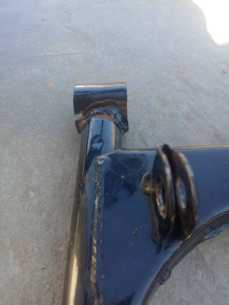 السلام عليكم ورحمة الله وبركاته
شاصي ماطور للبيع معه دبلات و ماشه وره


**إذا كنت صاحب هذا الإعلان وتريد حذفه لأي سبب، رجاءا أرسل رسالة إلى الدعم الفني**