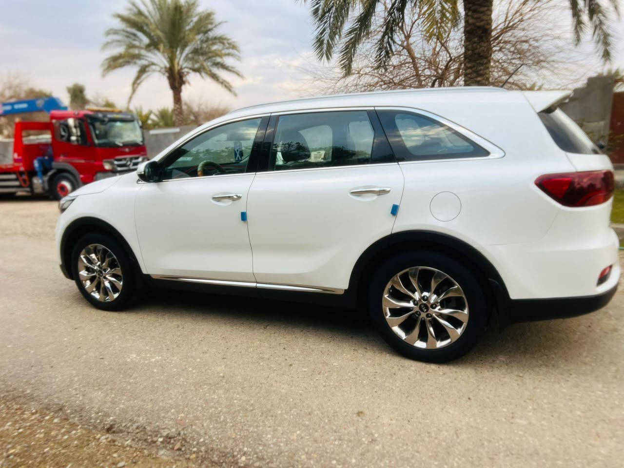 السلام عليكم للبيع سورنتو موديل 18شكل 20 رقم بغداد انكليزي بسمي  بلرامه بصمه تشغل بصمه ابواب بردات جنطه كهرباء محرك جديد مكفول كفاله عامه 242وبيه مجال مكان بغداد 
***********
 ***********
