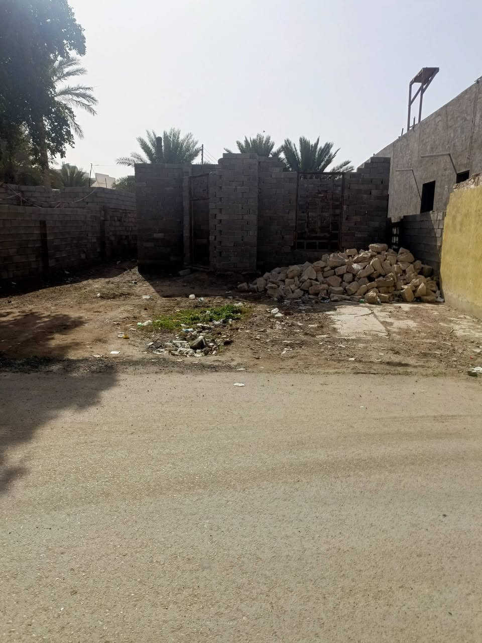 السلام عليكم بيت هيكل  طابق واحد الصوفيه قرب جامع الصوفيه 

المساحة ٣٥٠متر
شارع ١٠متر
الوجه ١٢
النزال ٣٠
السعر ٨٠مليون قابل للتفاوض  

للمزيد من التفاصيل
 يمكنكم زيارة مكتبنا مكتب العين العقار ع شارع 40 مدخل الصوفيه الثانية 
او الاتصال على الارقام التاليه 
***********
***********
***********
