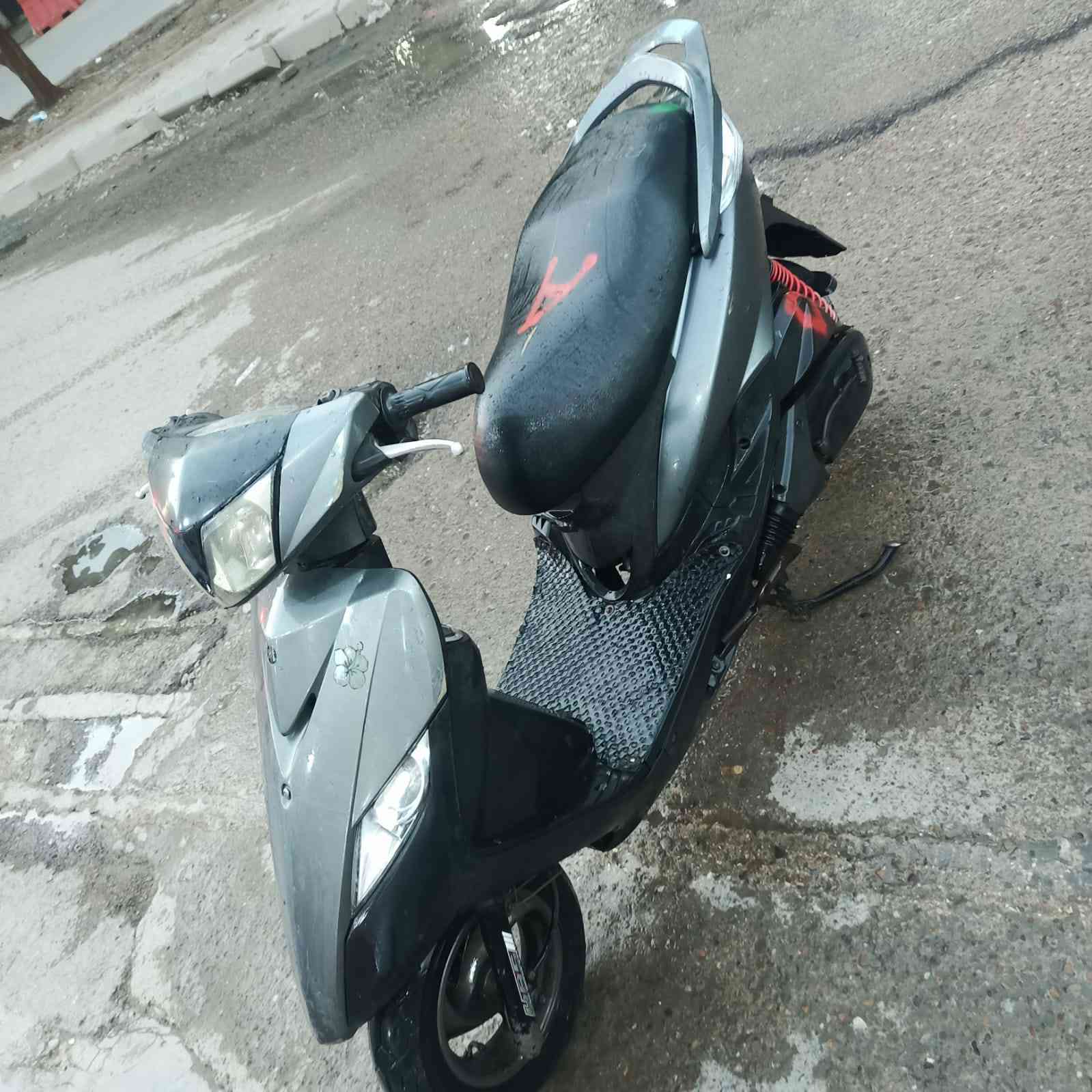 دراجه ثعلب مكينه مكفوله برغي ممفتوح بيه تجي تاخذهه ع فحص  السعر950الف وبيه مجال مكاني بغداد الحرية شارع الصحة بس واتساب ***********
