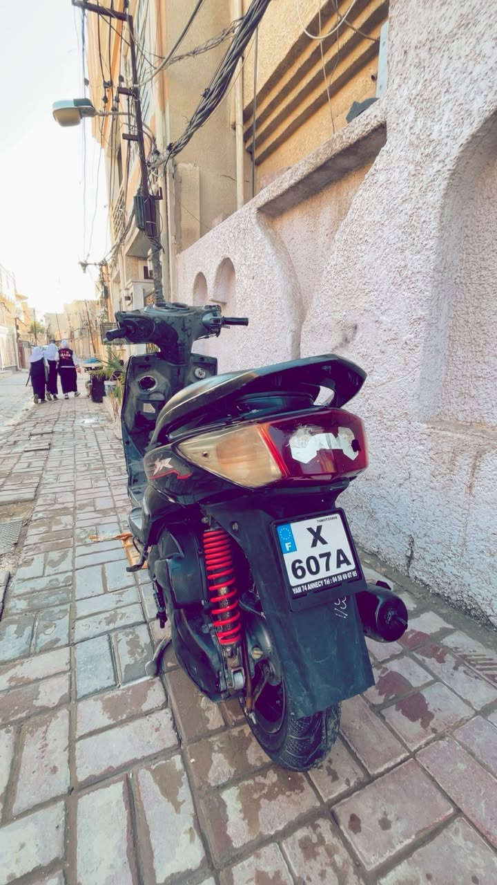 السلام عليكم للبيع دراجه سكنكس فحل للبيع
دراجه محركه ناعم كلش
دراجه نكره سلف 
السعر ٤٥٠ الف مكاني بغداد الكاظمية ***********
