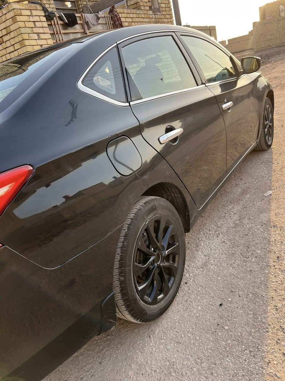 نيسان سنتره موديل 18 امريكي بيها 4 قطع بدون دواخل رقم بصره سياره جاهزه تخم تاير.جديد مكينه كير كفاله تحويل ثاني يوم سعرها 89 بيها مجال بسيط *********** مكانها ميسان
