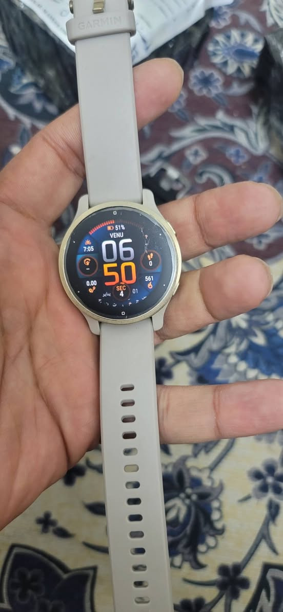 كارمن فينو 2s  بيهه فطر بالبلازمه بس ما اثرة عليهه شي ومخلي الهه جامة ضد الكسر بدون شاحن 90 الف


**إذا كنت صاحب هذا الإعلان وتريد حذفه لأي سبب، رجاءا أرسل رسالة إلى الدعم الفني**