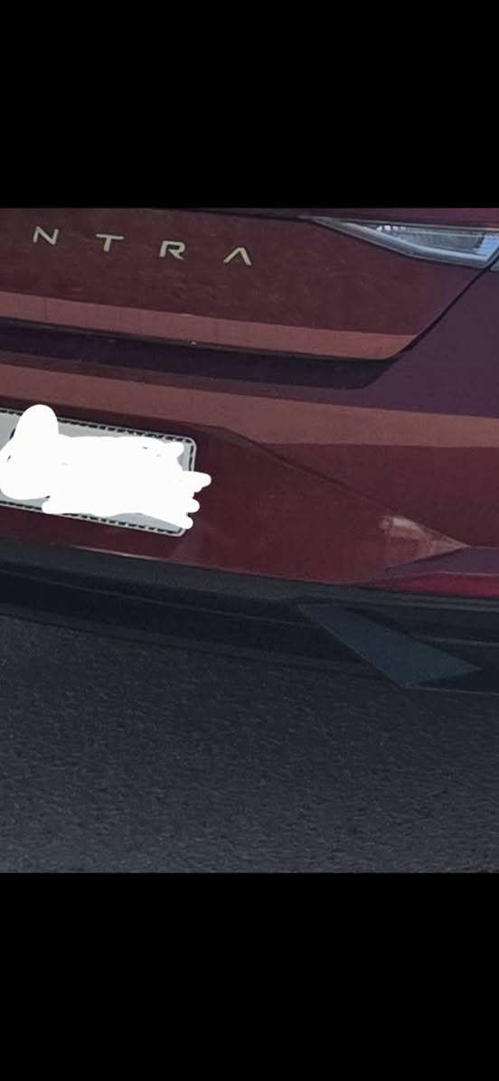 سلام عليكم 
لنترامديل
2023
لون احمر
دخول جديد 
مرقم جديد بغداد
 لحدث موضح بالصورة
تبريد تدفة حار بارد
سعر 175بيه مجال
***********
