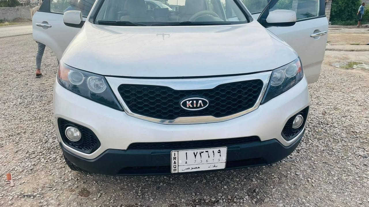 السلام عليكم للبيع كيا سورنتو مديل 2013 خليجي بغداد بأسمي  تحويل ثاني 4سلندر7راكب
3قطع تبريد برغي مابيها نقص 
مكان السياره ديالى-المقدادية
اي استفسار ‭0770 269 5441‬
السعر 160 او بيها مجال
