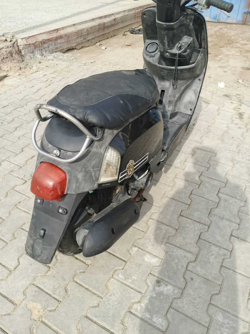 سلام عليكم ماكس بوليس 120 الدراجه بلاديه  كامله مابيه اي نقص كلهه شغاله اوراق كامله السعر550 بيهه مجال حك الجيه لاستفسار *********** مكاني بغداد الحسينيه مال راشديه
