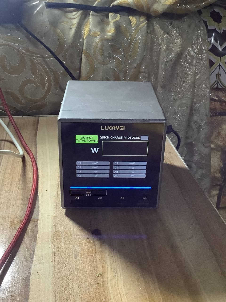 سلام عليكم شباب عده جديده شتريتهن قبل اقل ٣ اشهر ومامستخدمات جديدات 

  1 تيستر فحص شحن يدعم السحب السريع بسعه 80 واط  جديد فقط مايطبك تكدر تخليله اميري او لاسق وماياثر عليه شتريته ب٥٠ اريده ب٤٠ قفل 

2 اوفميتر شحن احترافي جديد غير مستخدم  ب٢٠ 

 3جهاز حراره F106 بطاقه 350W مزوده بقاعه تثبيت 8انج وشاشه رقميه و3قنوات  حفض ماسك شاشه +قالع  شتريته ب٦٠  ب٤٥ قفل 

4 كاويه.هيدكان 2in1 حترافيه ب٤٥ قفل 

كلهن جديدات وكراتين ماعدا جهاز حراره ماكو كارتونه 

 معلومه الغراض كلهن من شركه الاسراء احسن شركه غيار 

متواجد واتساب *********** مكاني بغداد مدينه الصدر
