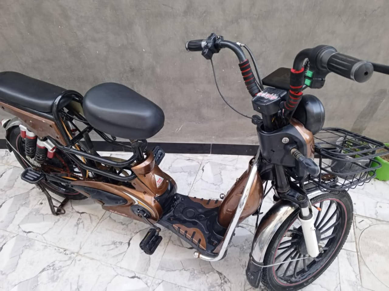 للبيع بايسكل حجم ٢٦ بدون بطاريات السعر 150


**إذا كنت صاحب هذا الإعلان وتريد حذفه لأي سبب، رجاءا أرسل رسالة إلى الدعم الفني**