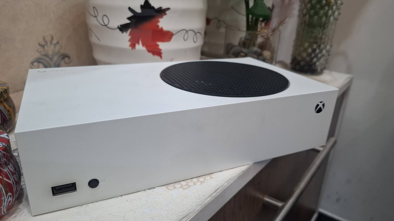 اكس بوكس سيريس اس مستعمل نظافة ١٠٠% ذاكرة 512gb ويا اليدة الأصلية ويه كل ملحقاته

اكس بوكس سيريس اس مستعمل نظافة نفس الي بالصورة استعمال خفيف ثلاث سنوات ممفتوح ويا كامل ملحقاته وكلهن بأفضل حاله محافظ عليهن الجهاز ما بي اي خلل واليده ما بيها اي خلل اخت الجديد ذاكرة 512gb مع الكارتونه وكامل ملحقاتها

السعر 380 الف بي مجالي للطيبين

رقم التواصل *********** 
المكان بغداد الإسكان
