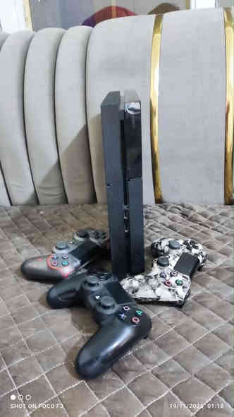 بلي فور مهكر حيل حيل نظيف مامفتوح لوك ستيكر يحتوي على 3جوستك جهاز نظيف شرط الفحص والضمان السعر 235وبي مجال للطيبين توصيل جميع المحافظات متوفر ***********
