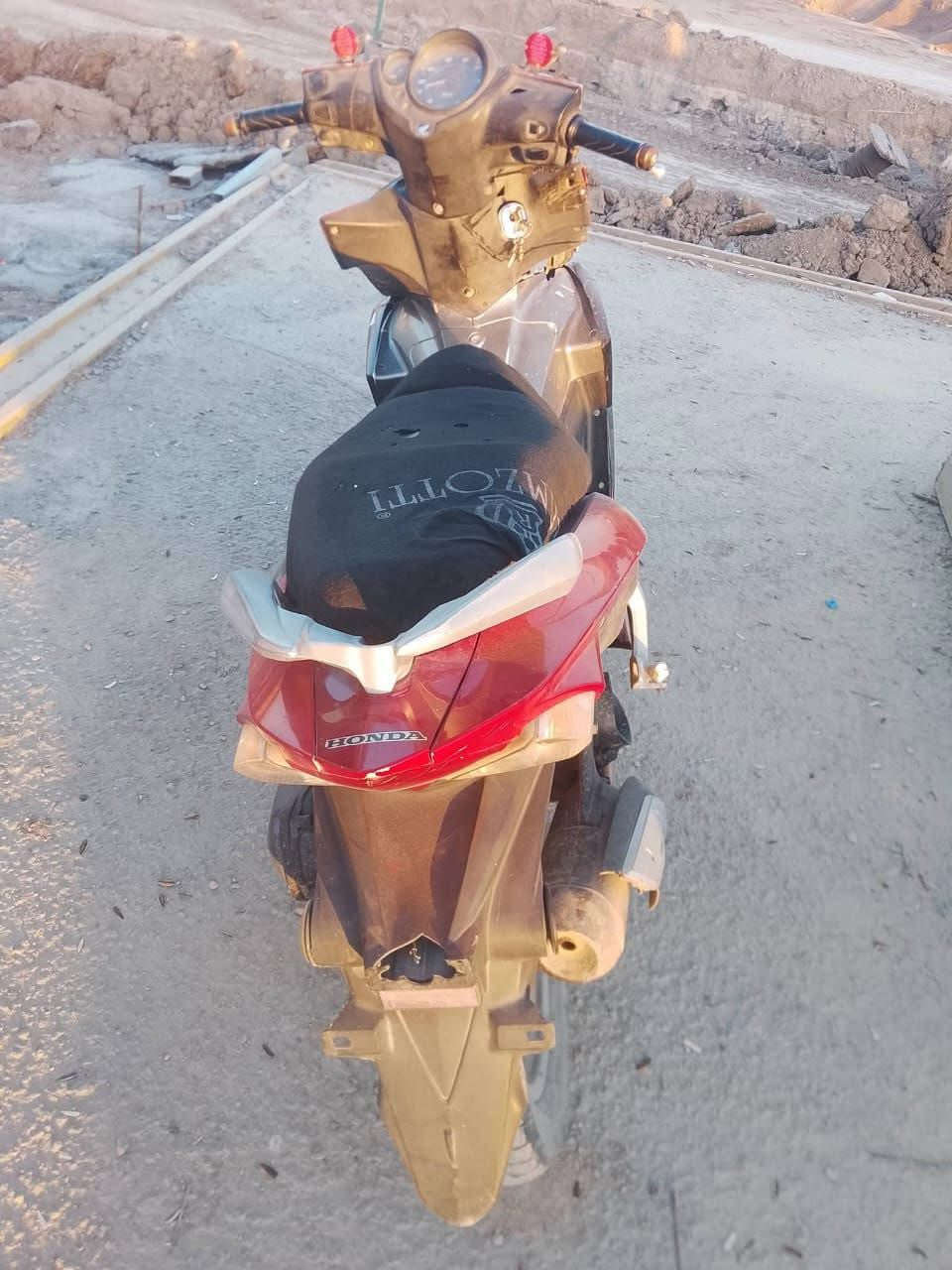 سلام عليكم هونده يابني دراجه خير من الله محركه ناعم بشكل دراجه بيه نواقص بسيطه الكفر المامي مكسور يرادله ترتيب والباقي كله مكفول مكاني بغداد متواجد خاص


**إذا كنت صاحب هذا الإعلان وتريد حذفه لأي سبب، رجاءا أرسل رسالة إلى الدعم الفني**