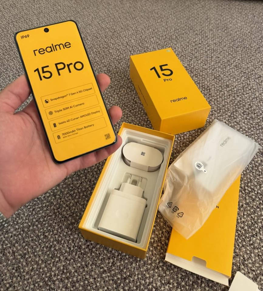 📱 Realme 15 Pro 5G 
 زاکیرەی 512GB
رام 26GB (12GB + 14GB RAM ديناميكي)
 پرۆسیسەر: Snapdragon 7 Gen 4
 الشاشة K Curved AMOLED خیرایی نویبوونەوە  144Hz
 : 7000mAhپاتری
  خیرایی شحن کردنەوە  وات80W SuperVOOC
  کامیرای سەرەکی50+50MP Sony IMX896    AI
 كاميرای سيلفی: 50MP
نزیکەی 3هەفتەیە کراوە بە 600هەزار ئەمن بە 540هەزار دەیفرۆشم زەمانی 12مانگی ماوە


**إذا كنت صاحب هذا الإعلان وتريد حذفه لأي سبب، رجاءا أرسل رسالة إلى الدعم الفني**