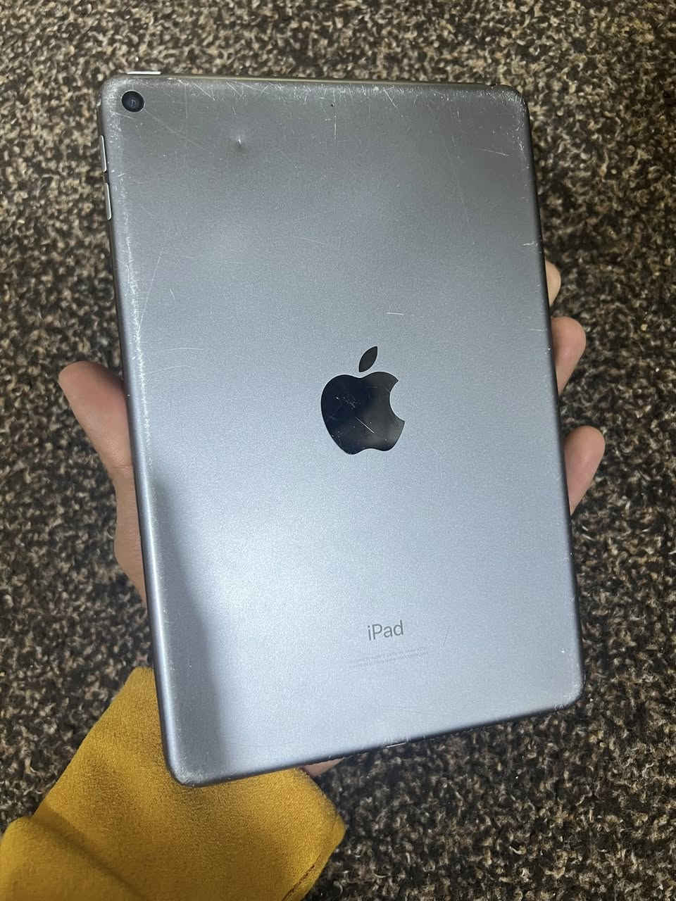 ايباد مني 5 للمراوس ب بايفون شعندك نزل
ذاكره 64
بطاريه 90
بي بس خدوش بالضهر كما وضح ايبا بلادي


**إذا كنت صاحب هذا الإعلان وتريد حذفه لأي سبب، رجاءا أرسل رسالة إلى الدعم الفني**