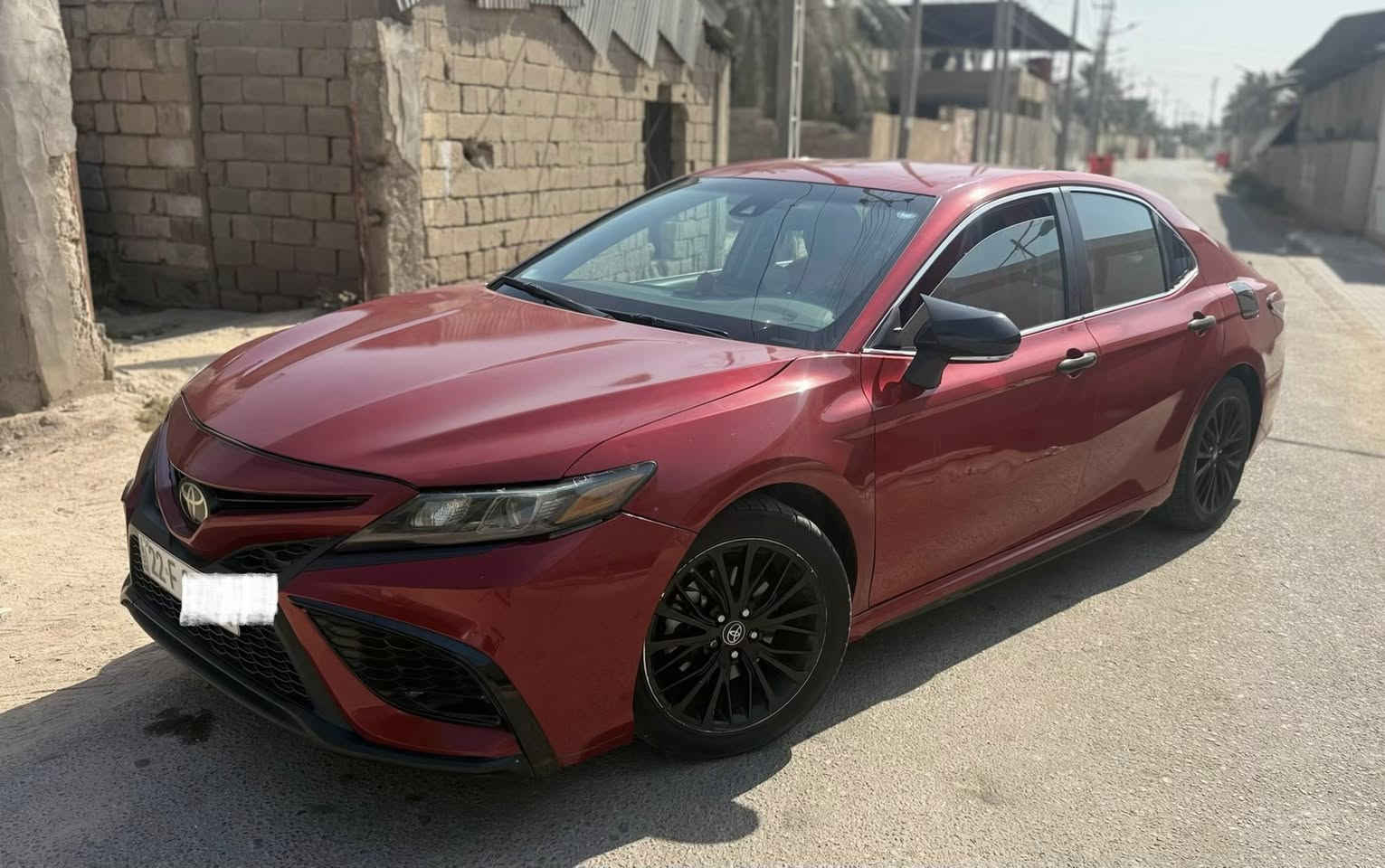 تيوتا كامري موديل 2022 السعر ب210 ورقه
وارد امريكي حادثه جاملغ امامي صفحة السايق والبنيد وبيه اكلير من امريكا قطعتين صور الحادث موجوده بلمنشور السيارة ماشيه 29 ميل صارله سنه وشوي عندي  السياره اربيل وب اسمي السنويه تريد تحويل او ولكاله الموصفات se نص فول بيه رادارات وبيه تحديد مسار اغلب الموصفات الseمعروفه  مكاني البصرة ابي الخصيب 
الرقم ‭0774 123 7026‬
