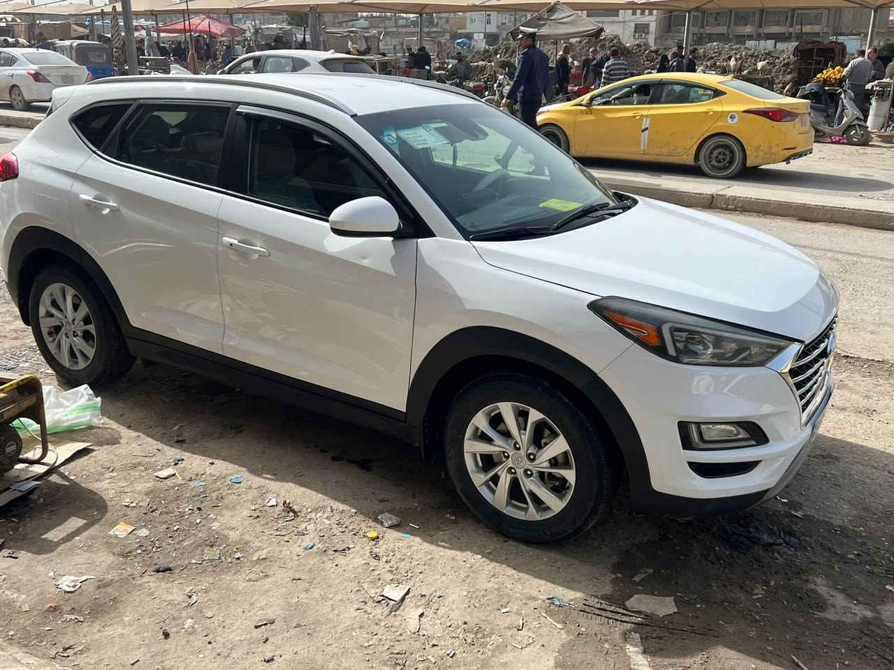 لللبيع توكسان وارد ٢٠٢١
حادثه جاملغ وبنيد مبدل اصلي 
سياره بدون صبغ السعر١٥٧ورقه وبيها مجال
لاستفسار ***********
محرك ٢٠٠٠شاشه جبيره كشن كهرباء كامره ماشيه ٥٨)لف
