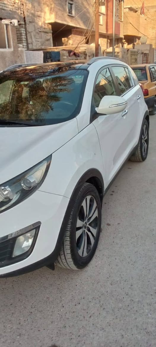 للبيع كيا سبورتج موديل 2013 مفولة مواصفات مامتواجد عاى الفيس وهذا رقمة ***********وبي واتساب
