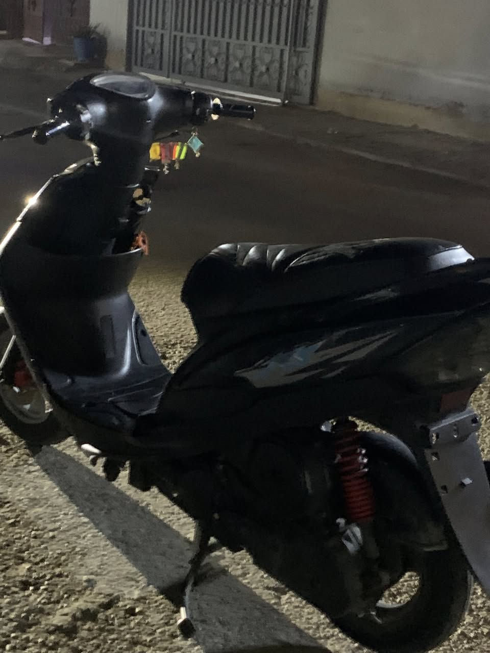 السلام عليكم دراجه ماكس عدله شوفت عينك تخبل شلعه ومعدل كله بلاديه والمكينه بلاد السعر 550وبيه مجال الرقم ***********
