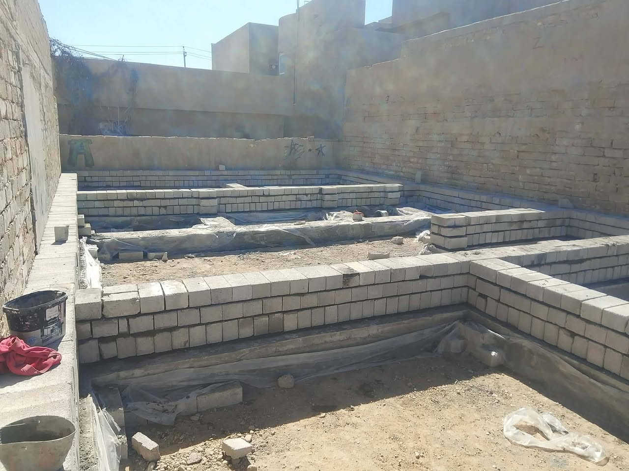 تم بحمد لله مباشره وضع. حجر الاساس 😍😍اشراف وتنفيذ احد المنازل في القادسيه من الصفر ) مقاولات عامه بناء وتطبيك ارضيات وجدران وترميم المنازل تأسيس ماء ومجاري وتأسيس كهرباء ولدي كادر متكامل للمشاريع  ✨تصميم-تنفيذ-اشراف-استشارات هندسية✨
من الفكرةالاولى لآخر حجر تفاصيل دقيقةونتائج تدوم 💯 للاستفسار الاتصال او مراسله. واتساب ***********
