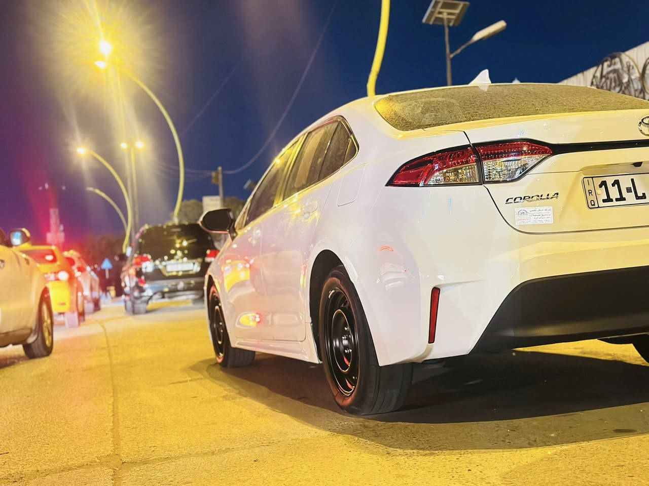 سلام عليكم كورلا للبيع موديل 2023 سياره حادثه بابين السايق والورا نفس ألون شادهن بدون صبغ وبيه بوارد ثنين موجودات بلصور وصور الحادث مرفوقه بلمنشور 
مكان السياره بغداد حي القاهره 
السعر 150 
اتصال ***********
