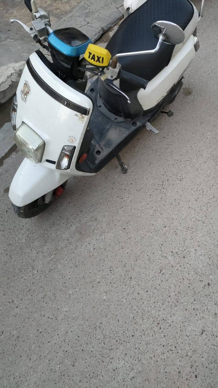 (بسم الله الرحمن الرحيم )
السلام عليكم 
دراجة ماكس بوليس مسطره 
الدراجه خير من الله  
المكينه بلادي + ما مفتوح بيه اي شي على وضع الوكاله 
عداد اكتروني 
كابريتر بلادي  
كلج امامي ابلادي 
كلج خلفي بلادي 
سلف بلادي شغال 
اشاير بلادي 
والمكينه تخبل 
 معدل تقفل 110 ضبط 
اكفله الك كفاله عامه 
السعر:850 
وا ان شا الله بيه مجال للطيبين 
الرقم :***********
مكان :بغداد مدينه الصدر
