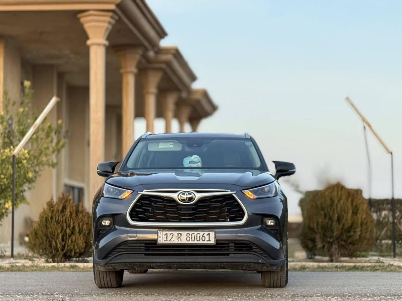 السلام عليكم
#الـخـاص_مُـغـلـق
هايلندر #فـول_مـواصـفات 2023 XLE (فور ويل) 
 بجم كبس محرك 4 تيربو ، ماشية 43 
#رقم_نينوى_باسمي_شرط_التحويل 
الضرر موضح بالصور 
الباب الامامي صبغ والخلفي تبديل
يرهم مراوس حسب القناعة 
#بكامري 24-25 ضرر خلفي 
او #عذاري موديل 23-24-25 عالي او ناصي
او #جيب موديل 23-24 ضرر خفيف
السيارة جديدة حييل احلى مـن الصور 
ومال جناي ماعايزها برغي 
#مكان_السيارة || صلاح الدين-الشرقاط 
#للاستفسار || ***********
