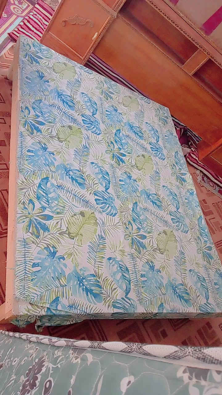 سلام عليكم اخوان عندي زاويه للبيع السعر 100عندي مرايه كامله 150عندي تاج وجربايه ودوشك كامله السعر 250 كربلاء حي المهندسين قرب الف دار تصال واتساب ***********
