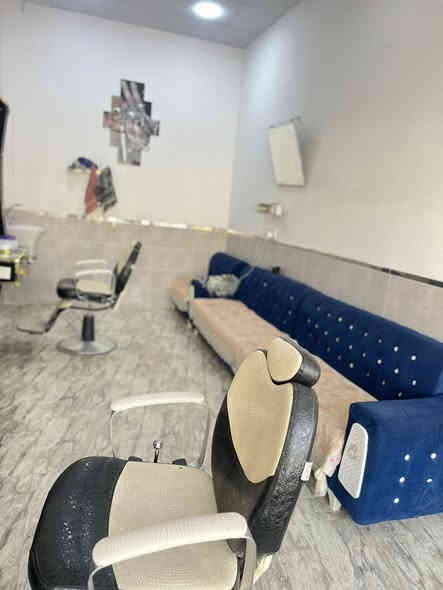 كرسي حلاقه يحتاج الى حلاق تكريت الديوم شارع /40مقابيل صيدلية لبنى…***********
