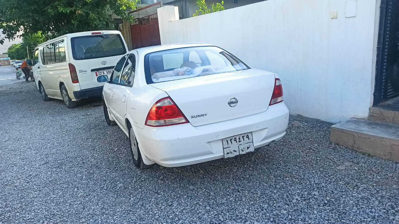 نیسان سنی کۆری مۆدێل ۲۰۱۲ تۆماتیک 
بۆیاخ دوو پارچە چەمەر و بۆنیت ناویشی گرتیە
سەنەوی تاکو مانگی ٨ی ۲۰۲۷ بەسەرناچێ 
***********
تيكايه  ته له فؤن بؤ ئه و ره قه بكه رانية, السليمانية
