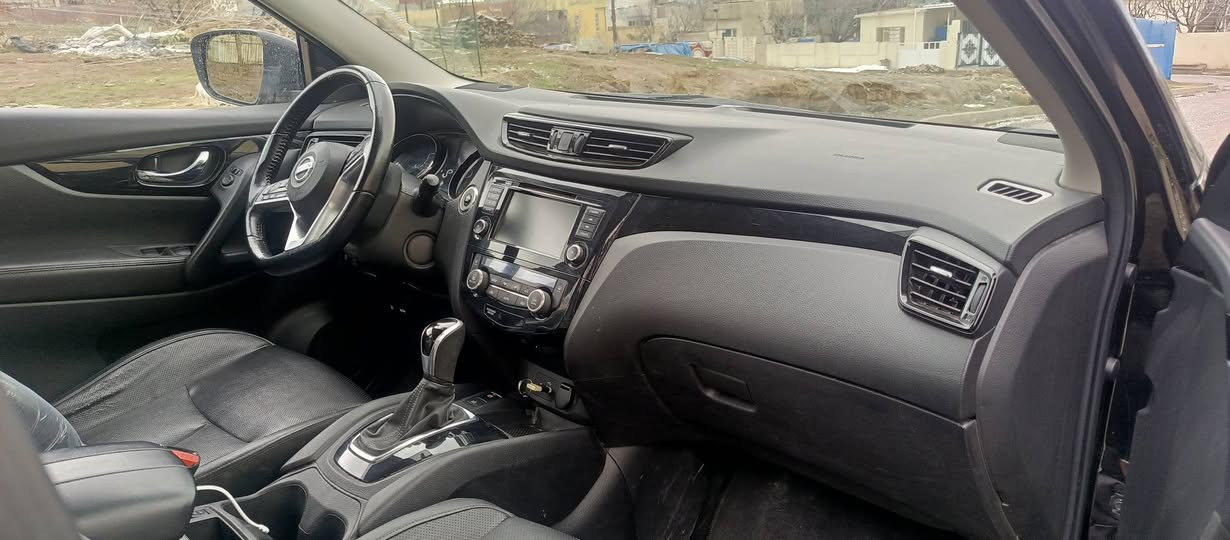 نيسان روك 2022 SLAWD فول مواصفات
دوو بارجه و نيف صبغ و دوو بهوست تعديل 
ت/***********
سعر 138 و مجال دهوك, العراق
