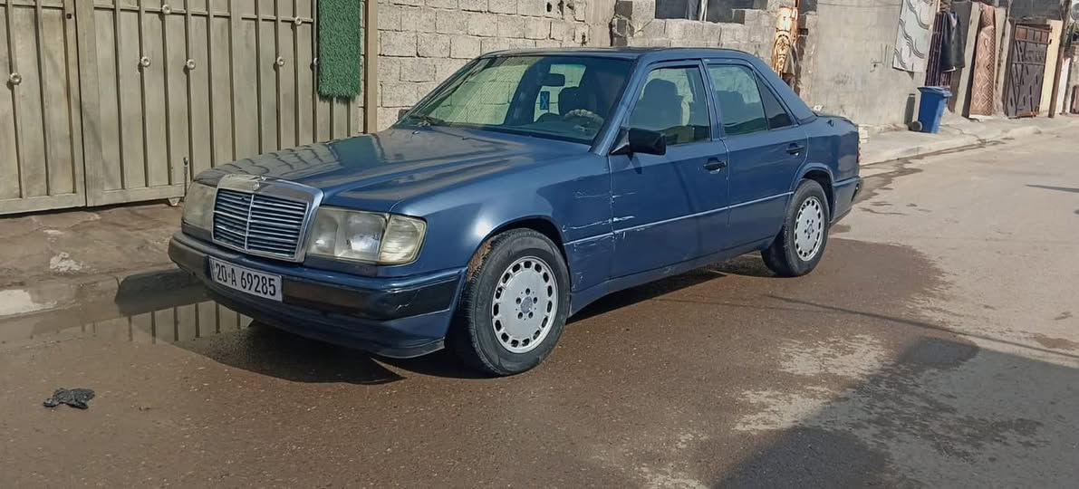 سلام عليكم  مارسدس دبه 300 مكينه 3000فقتي شرط مكينه وكير بجيس مديل88 رقم دياله انكليزي جديد تحويل ثاني يوم سياره بسمي 
شواصي سليمات قواعد دبل سليمات براكيت سليم  
كهربايات كله شغاله 
تخم تايرات امامي خلفي جديد
تبريد كامل جديد مشتغله بيدي قبل شهر  طك عندي الفريز او عفته ما سويته السعر 43 لا تخابر اذا ما تقره تفاصيل
رقم ***********
