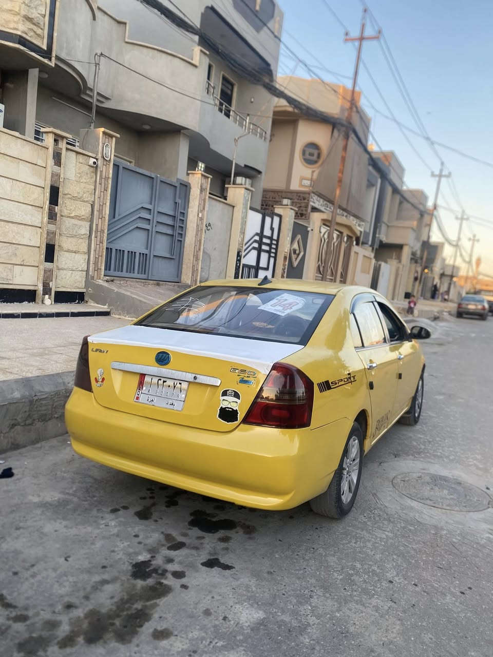 السلام عليكم 
سيارة ليفان 2011
كير كورله محور 
محرك ليفان 
مكفوله من الضربه 
السيارة مال رزق 
مابيها نواقص كلها جاهزه
السعر 48 
رقمي واتساب ***********
متواجد ع واتساب فقط 
تدفئه شغله
